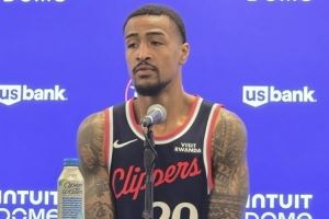 科林斯：和哈登保罗这种组织者打球令人兴奋 尽力适应球队的需要图片